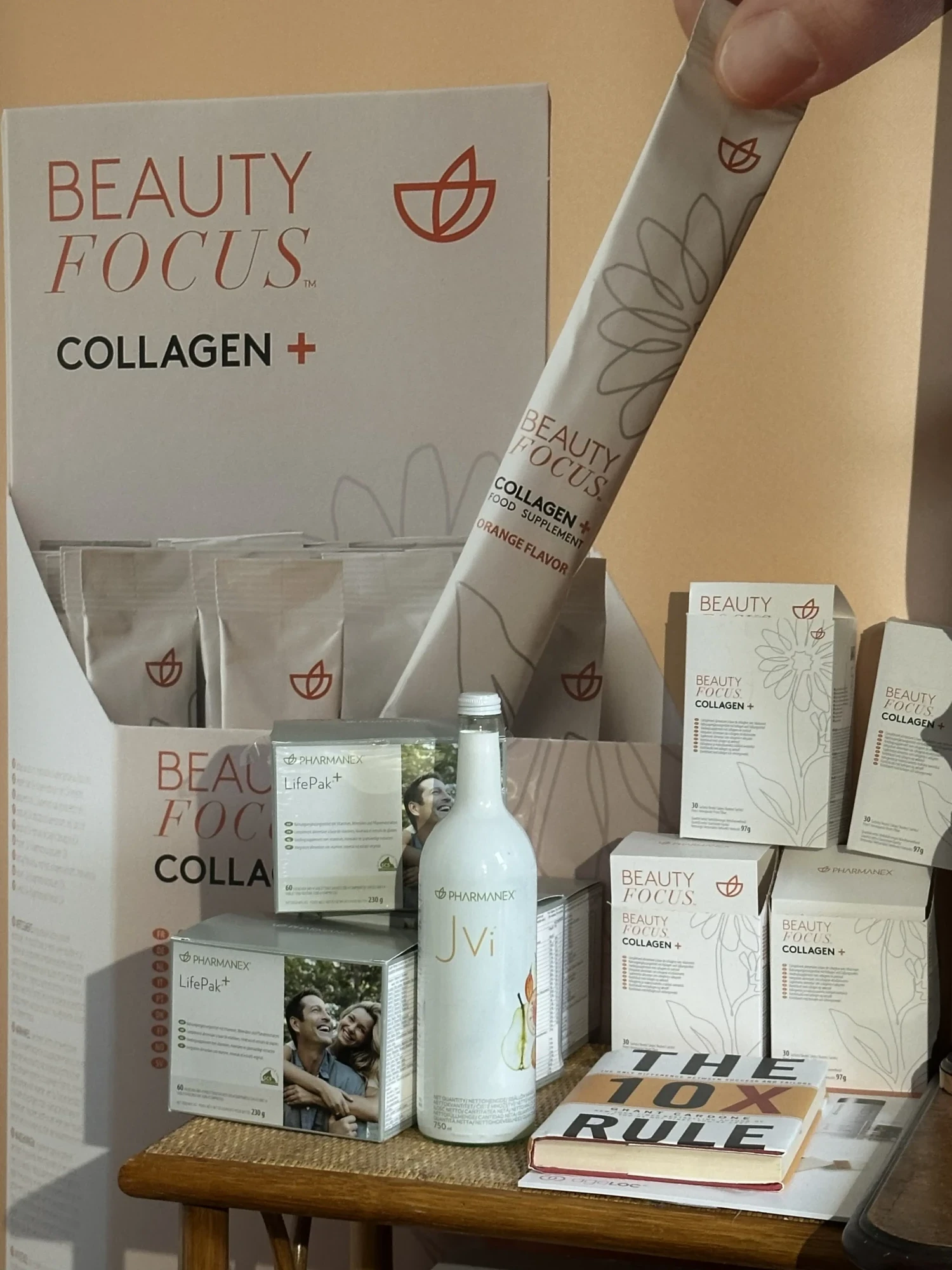 image de collagène + dans le showroom solution buvable Nuskin
